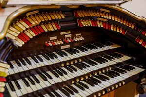 Wurlitzer Style 225 Console